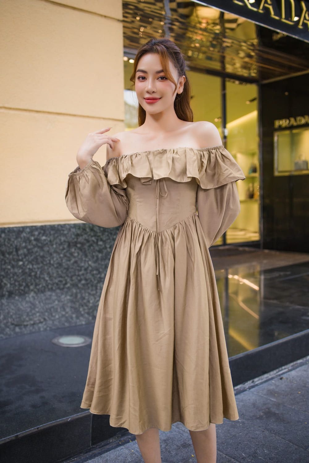 Đầm trễ vai