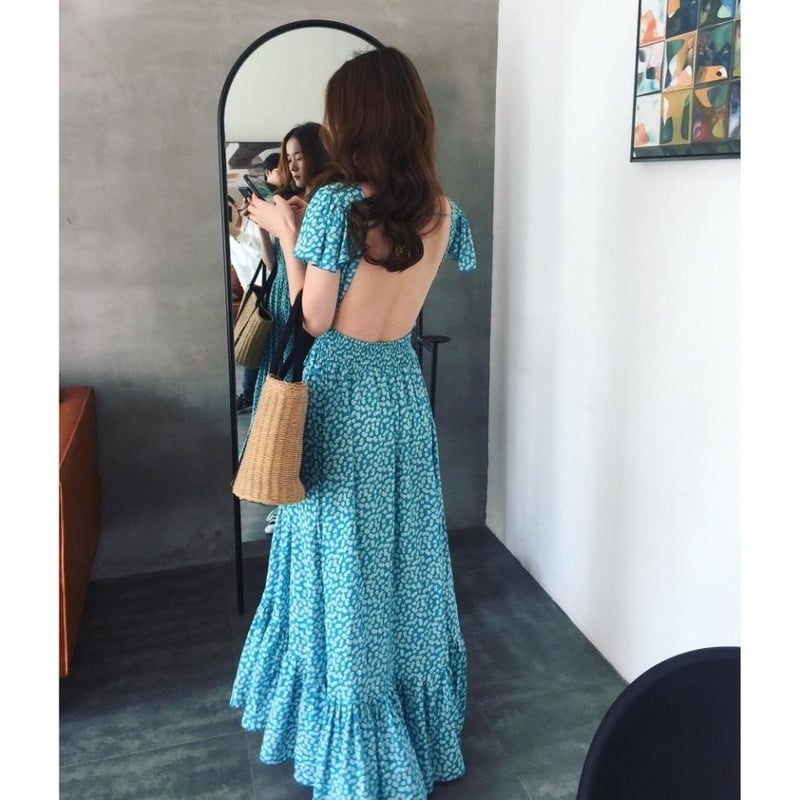 Đầm maxi hở lưng cột nơ