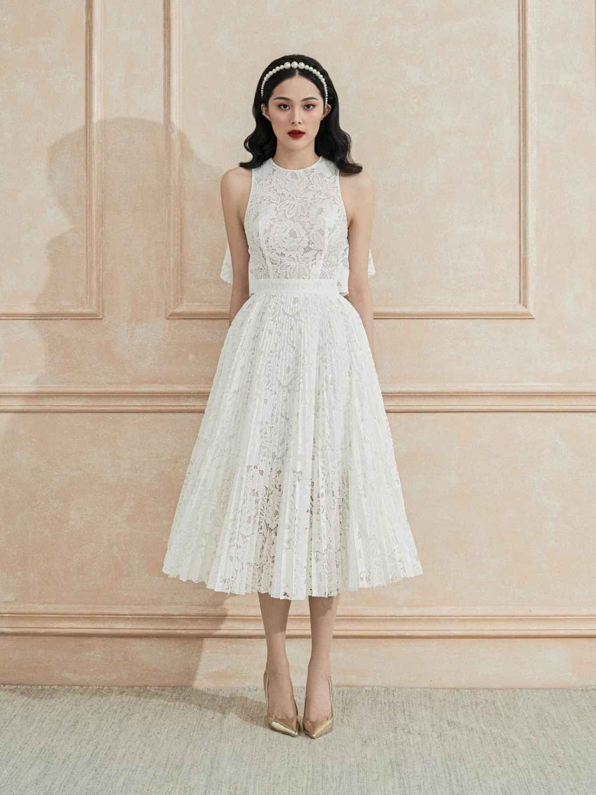 Đầm ren xòe midi thanh lịch