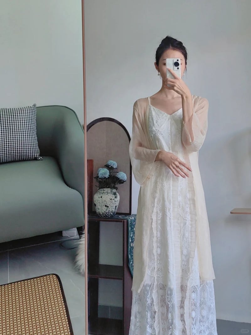 đầm ren trắng