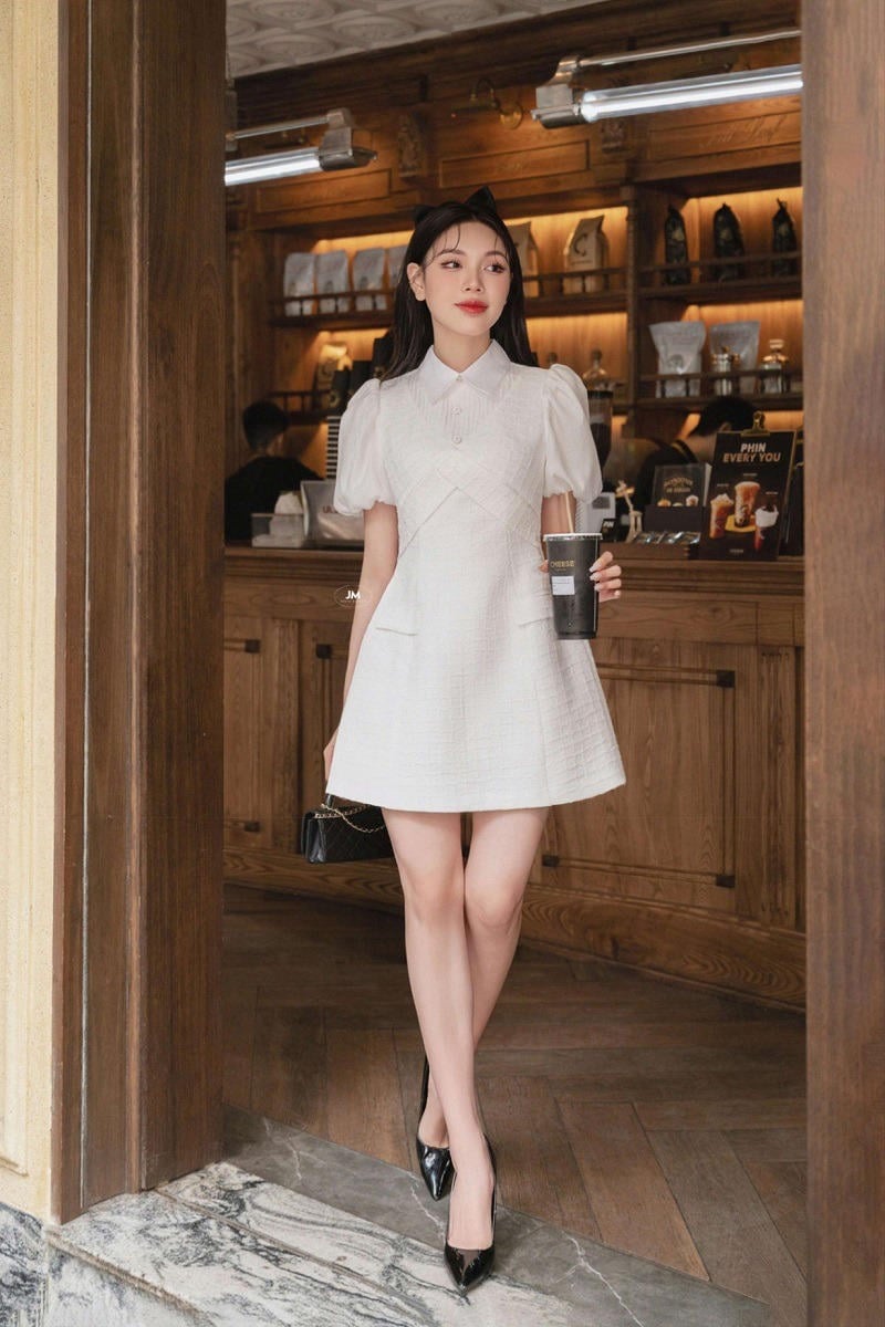 Mặc đầm trắng mang giày màu gì