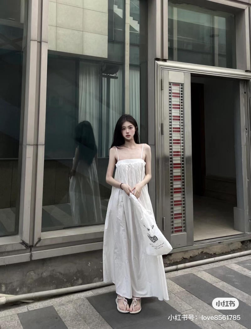 Váy đầm nữ dễ thương dáng dài hai dây màu trắng vãi đũi cao cấp | Shopee  Việt Nam