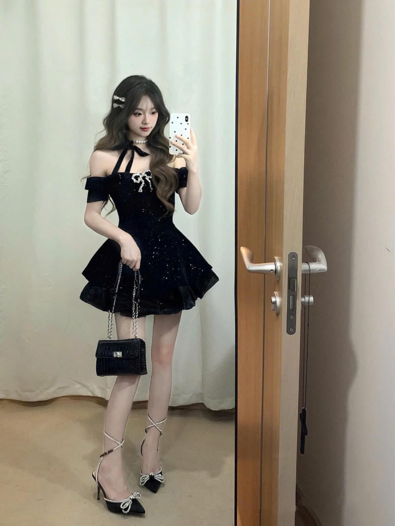 Đầm xòe công chúa trễ vai