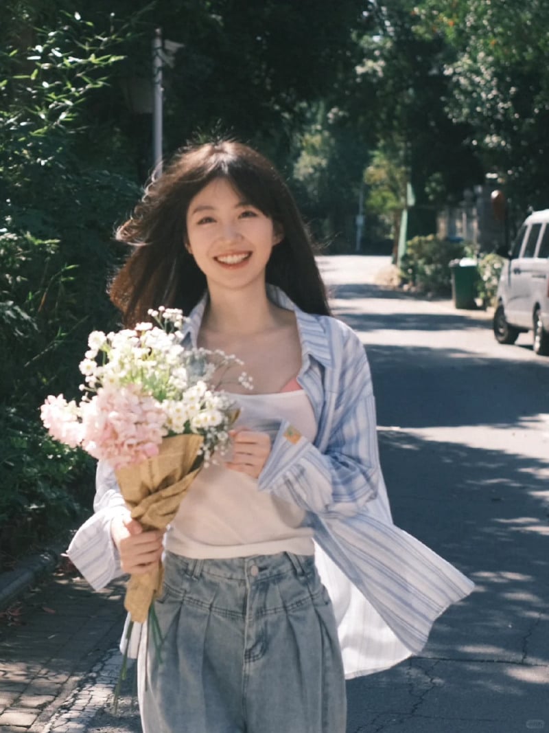 tạo dáng chụp ảnh một mình