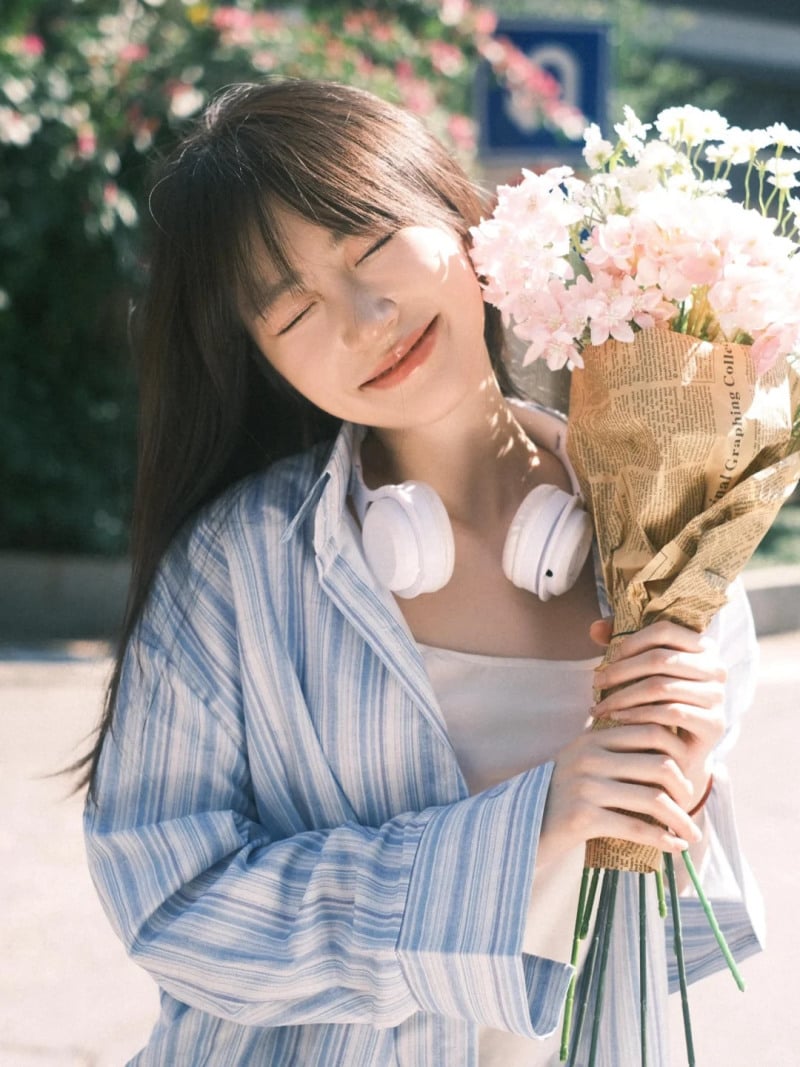 tạo dáng chụp ảnh một mình