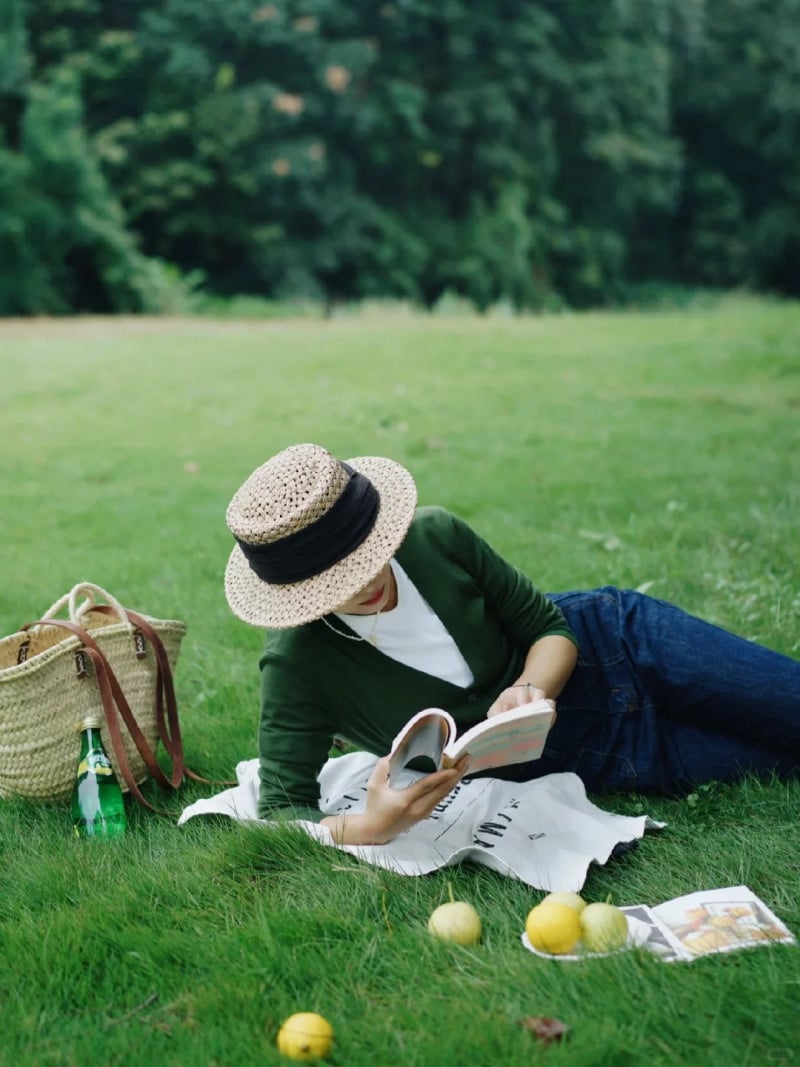 tạo dáng chụp ảnh một mình