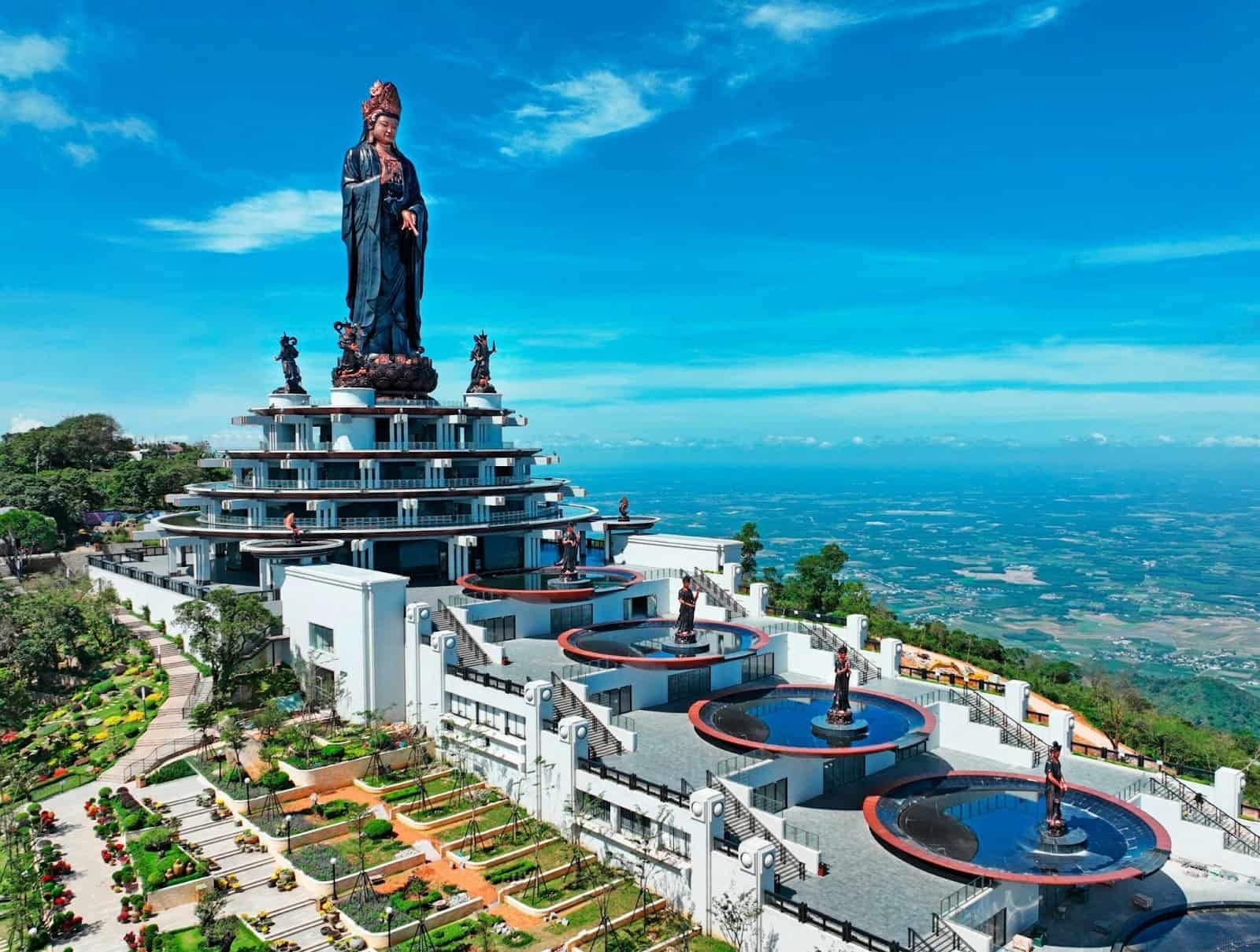 Giữ gìn sự trang nghiêm tại khu vực tâm linh