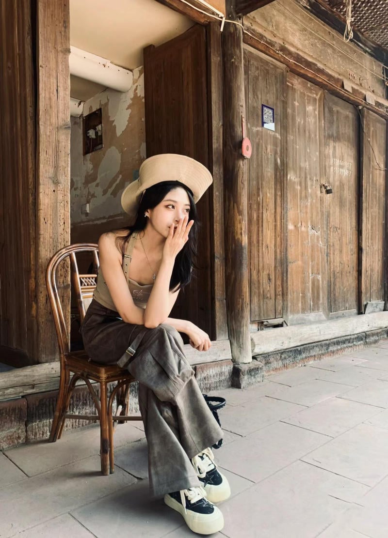 đi Phượng Hoàng cổ trấn mặc gì