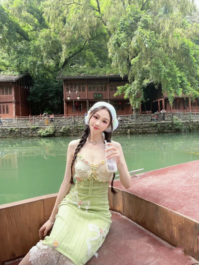đi Phượng Hoàng cổ trấn mặc gì