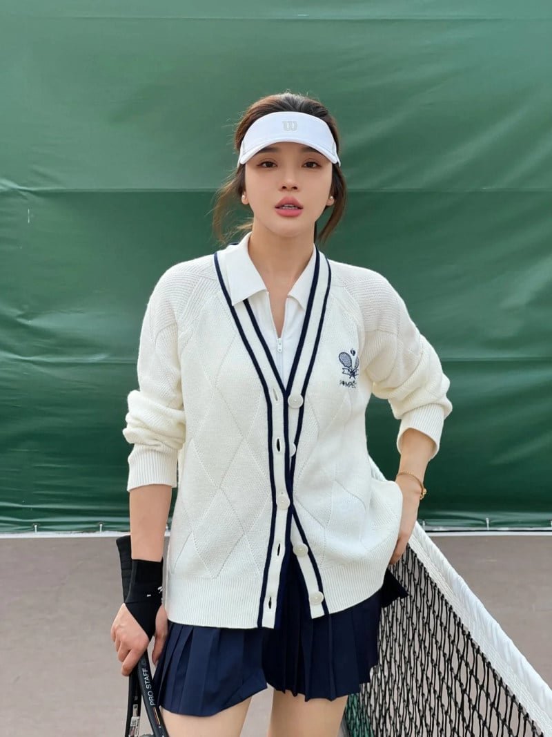 cách phối đồ với chân váy tennis