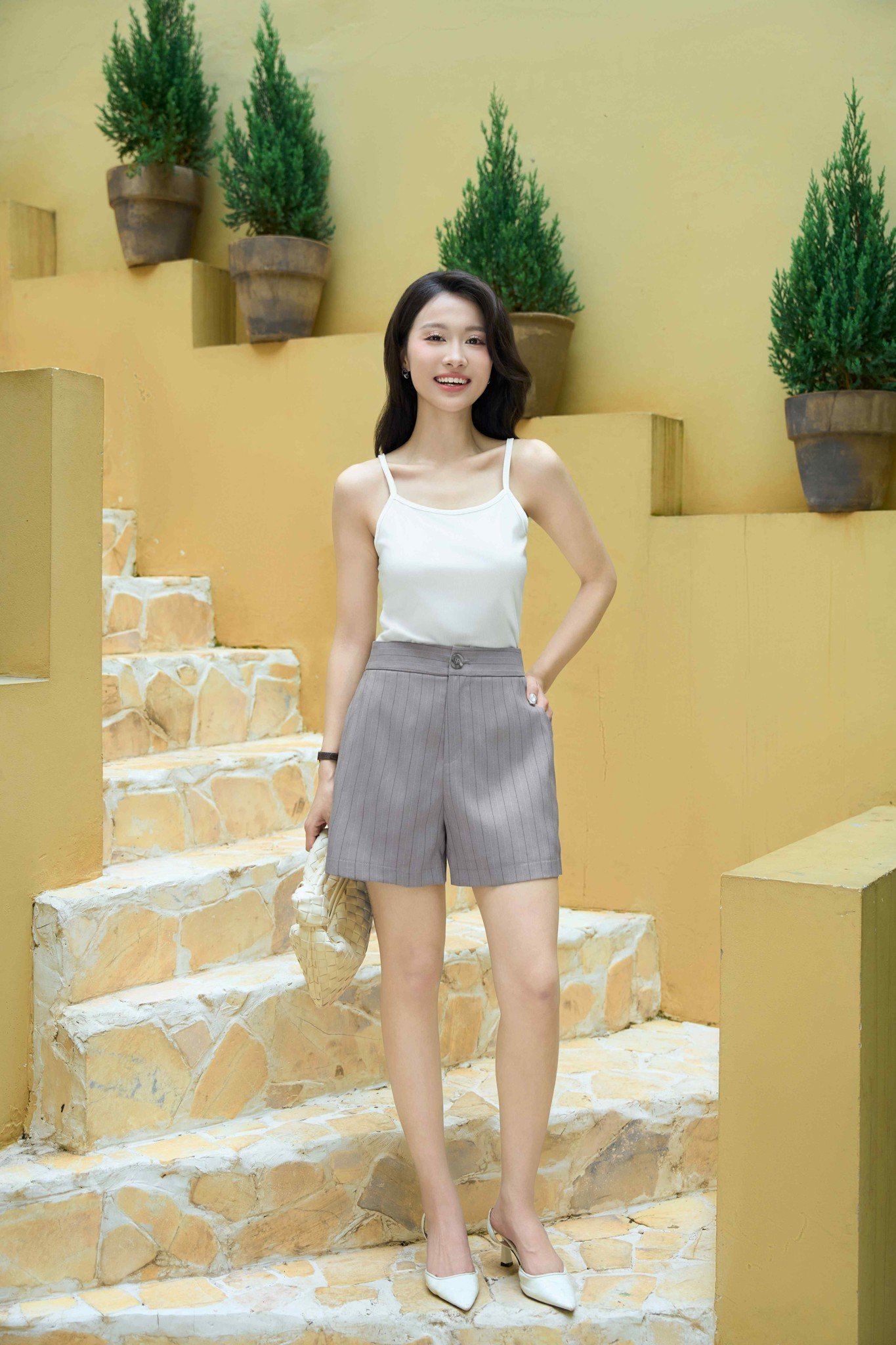 Quần soóc nữ Cardina Younger dòng công sở vải tuyết si kẻ dáng chữ A