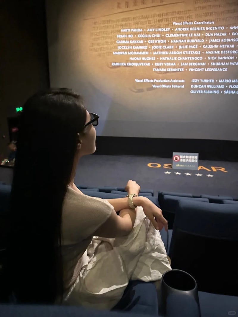 chụp ảnh trong rạp chiếu phim