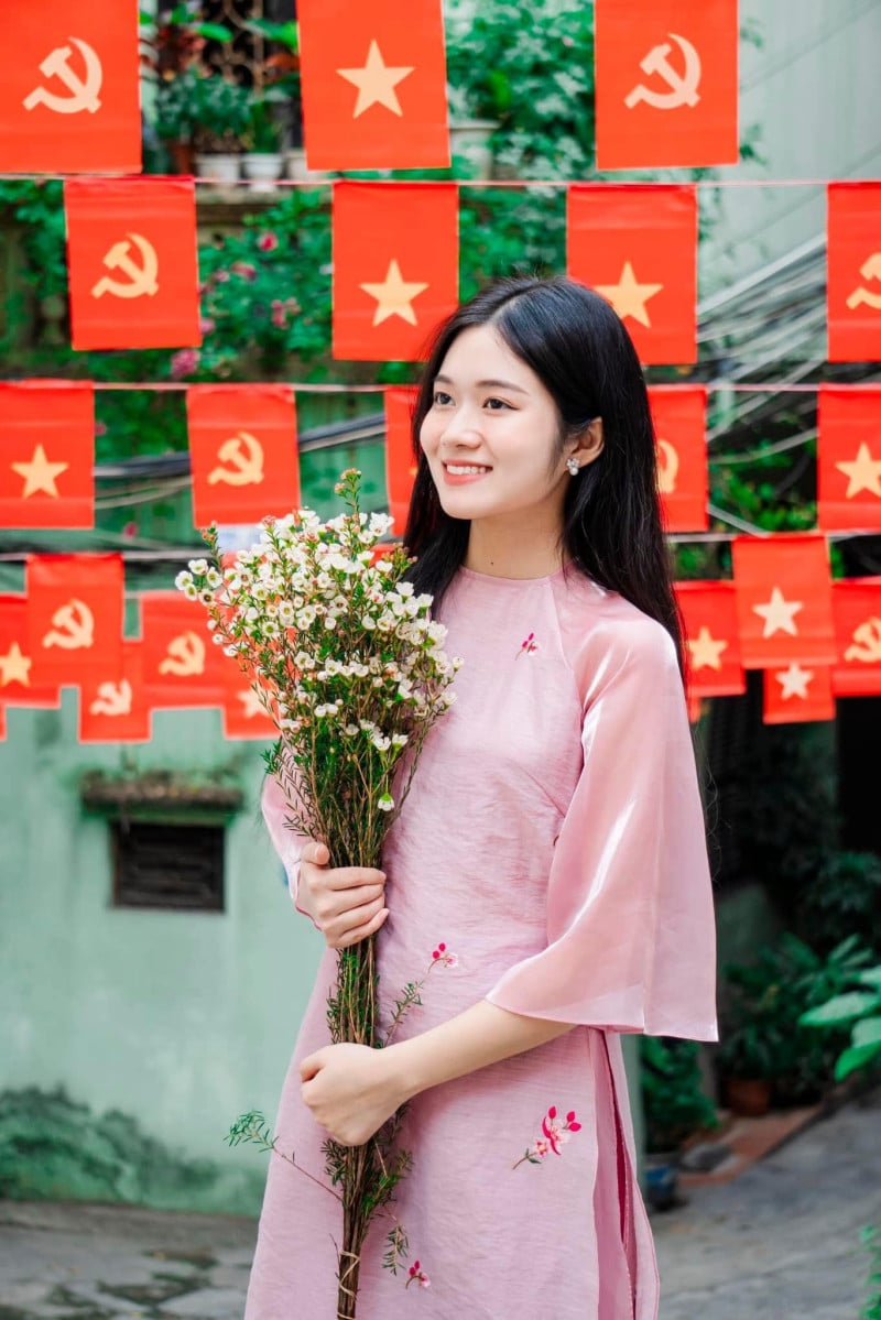 cách tạo sáng chụp ảnh với cờ tổ quốc