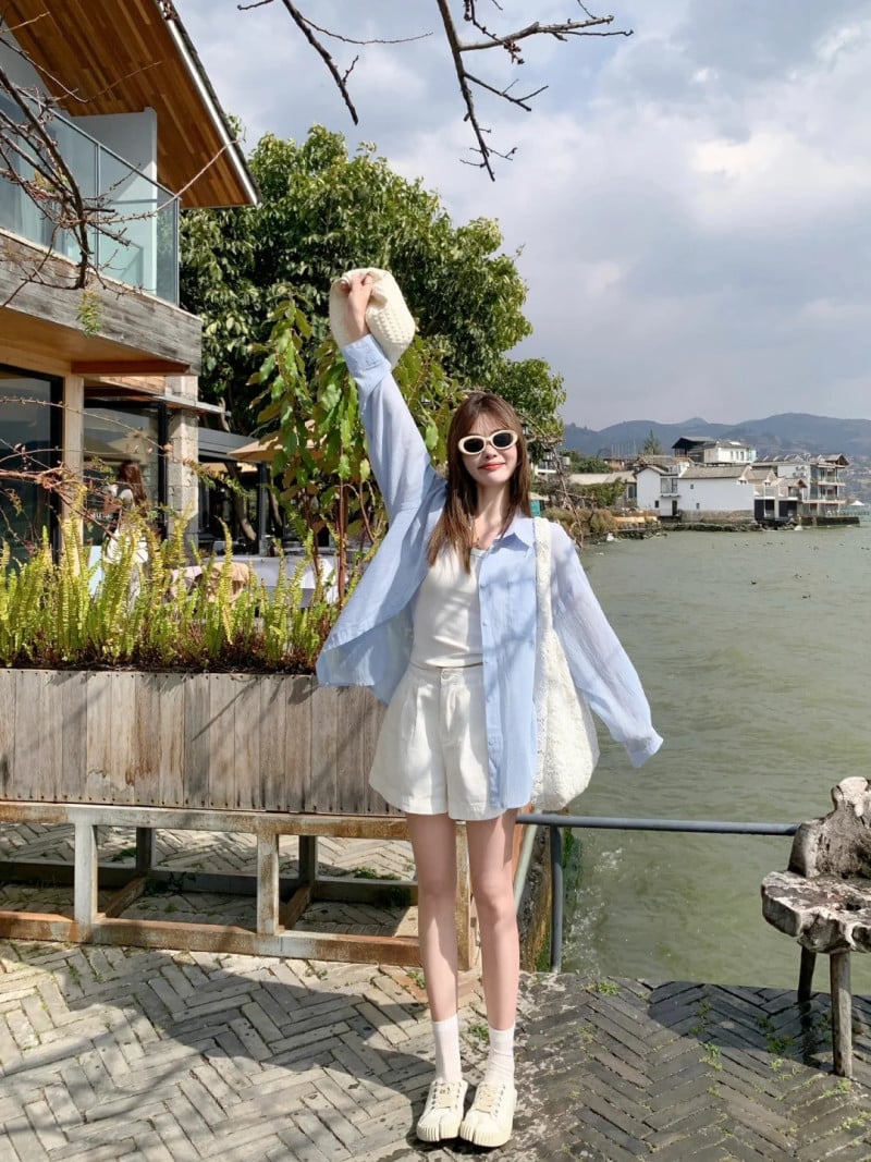 phối đồ với chân váy ngắn