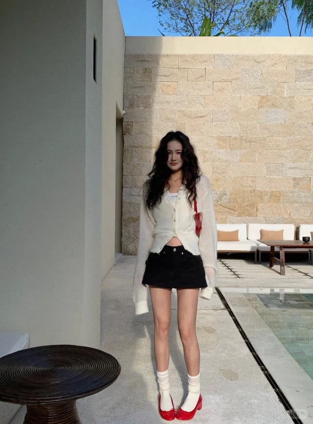 phối đồ với chân váy ngắn