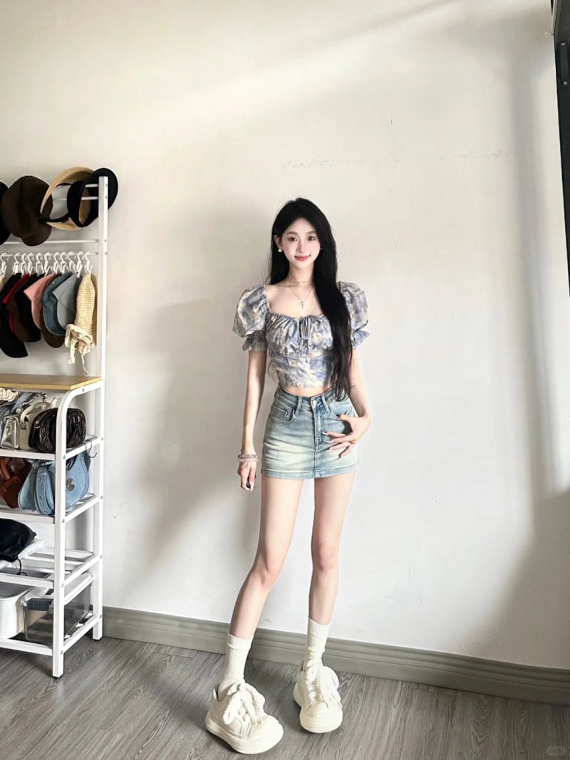 phối đồ với chân váy ngắn