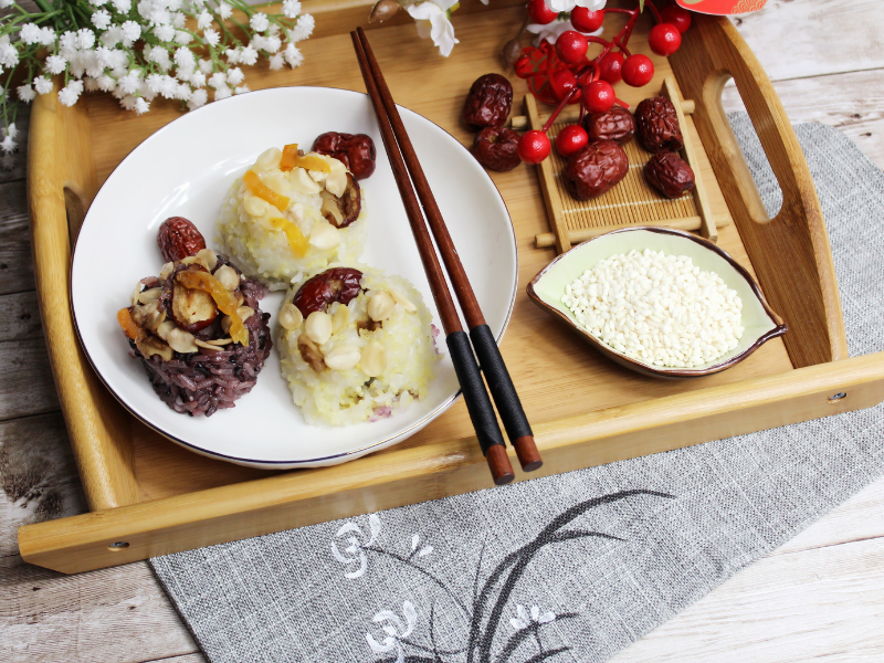 khử thâm môi kiêng ăn gì