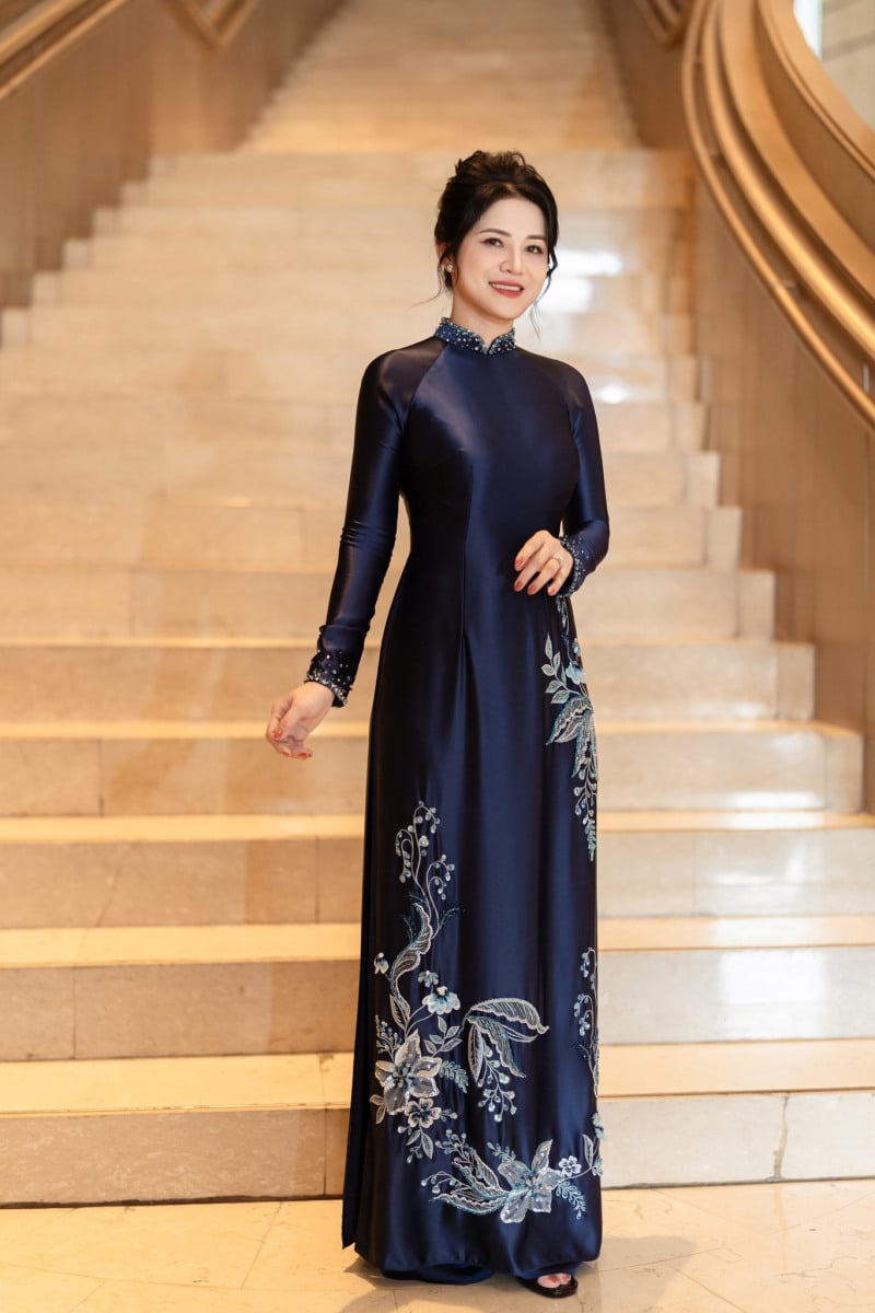 kiểu tóc mặc áo dài