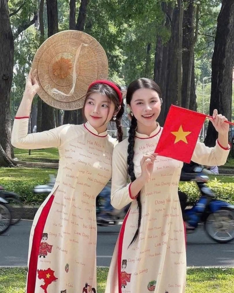 kiểu tóc mặc áo dài