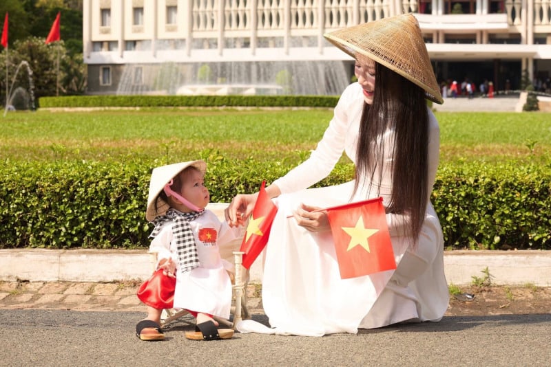kiểu tóc mặc áo dài