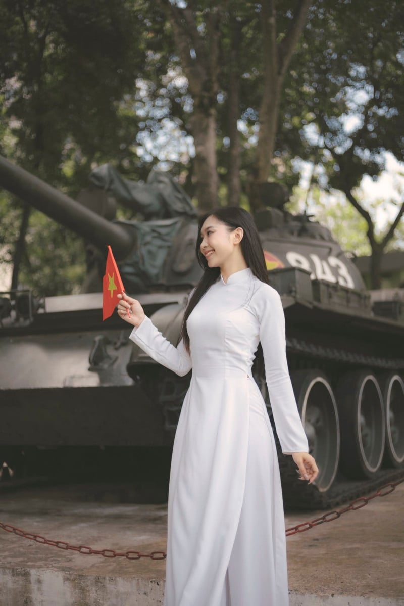 kiểu tóc mặc áo dài