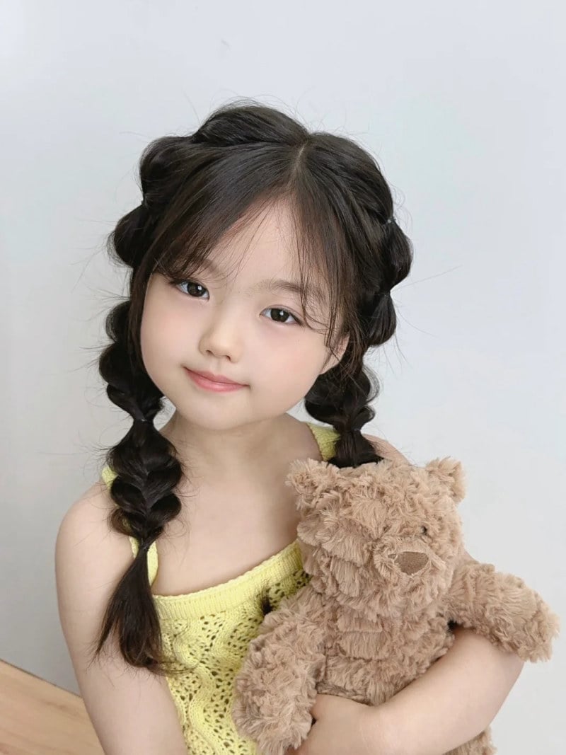 kiểu tóc uốn cho bé gái