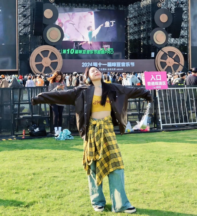 Mặc gì đi concert Anh Trai