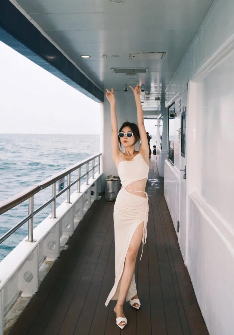 cách tạo dáng chụp ảnh khi đi du thuyền