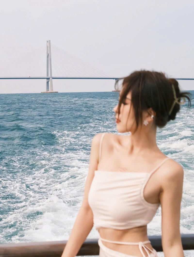 cách tạo dáng chụp ảnh khi đi du thuyền