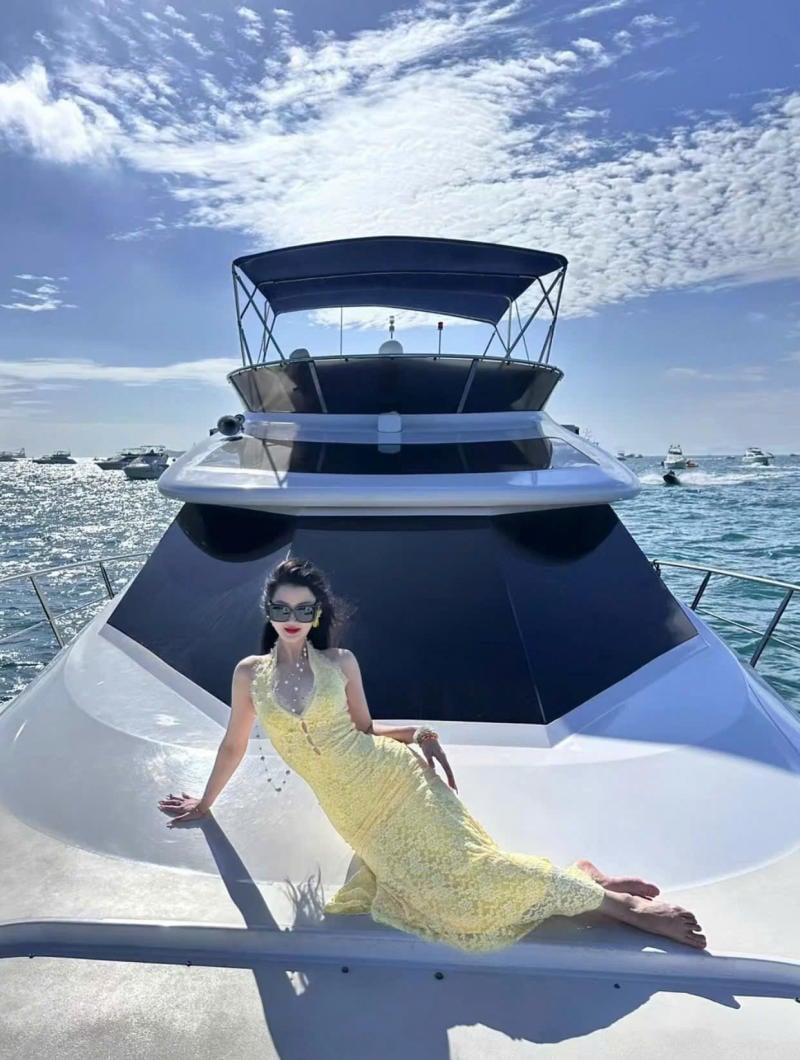 cách tạo dáng chụp ảnh khi đi du thuyền