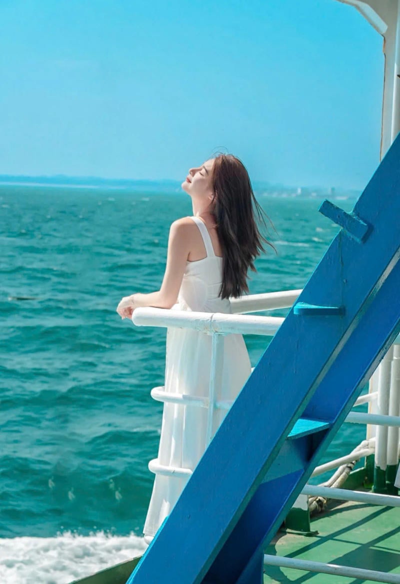 cách tạo dáng chụp ảnh khi đi du thuyền