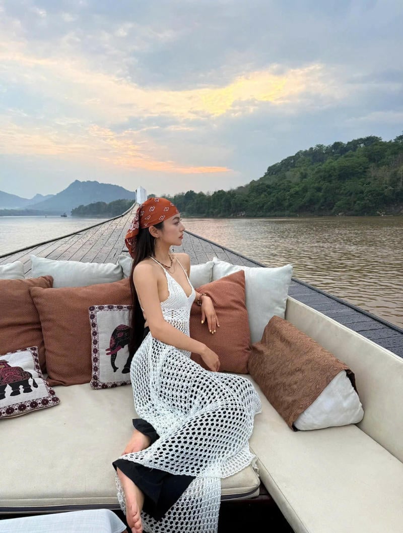 cách tạo dáng chụp ảnh khi đi du thuyền