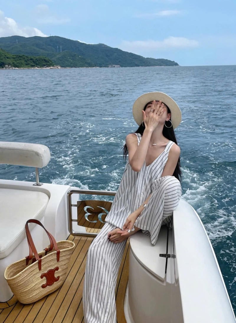 cách tạo dáng chụp ảnh khi đi du thuyền