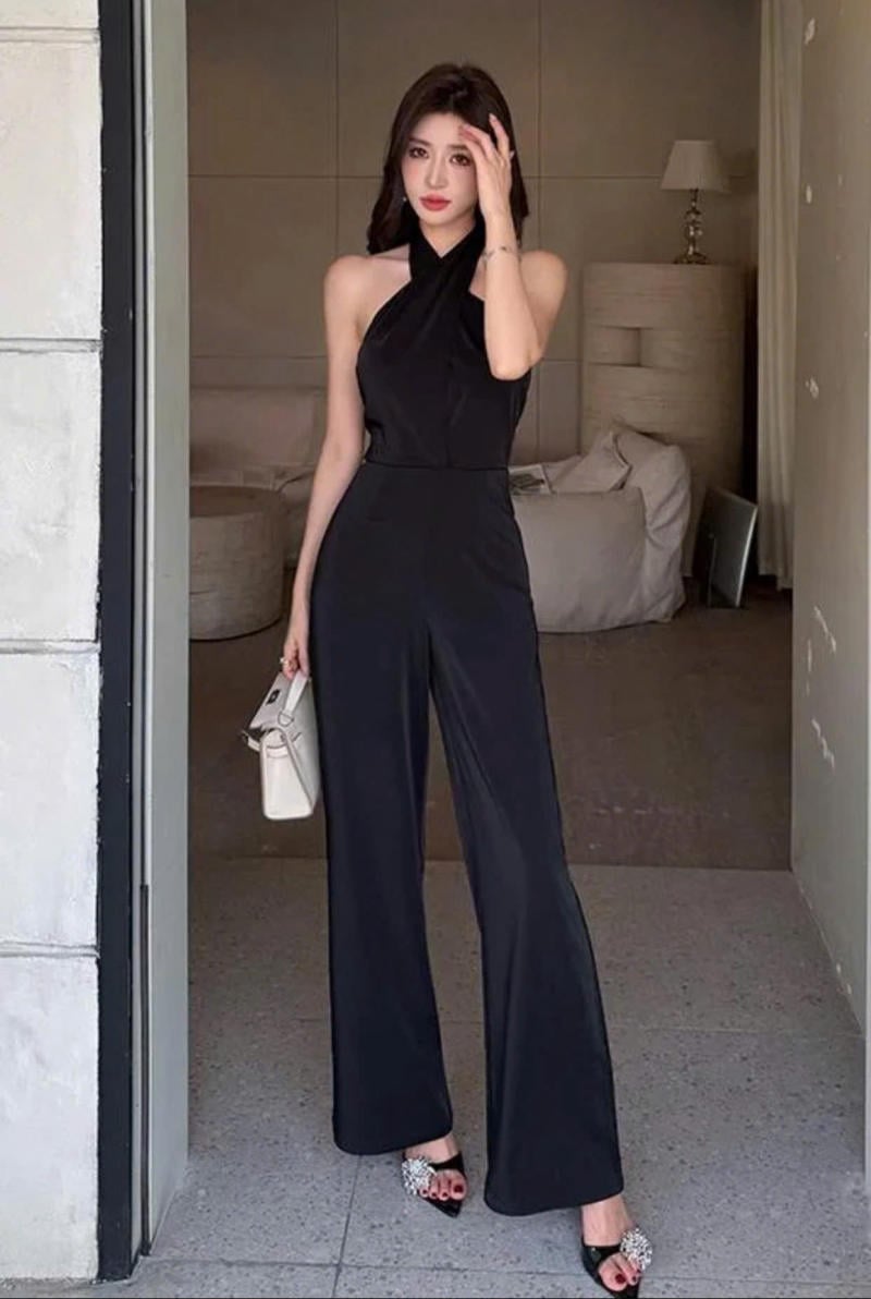 Mặc Jumpsuit Đi Giày Gì Đẹp