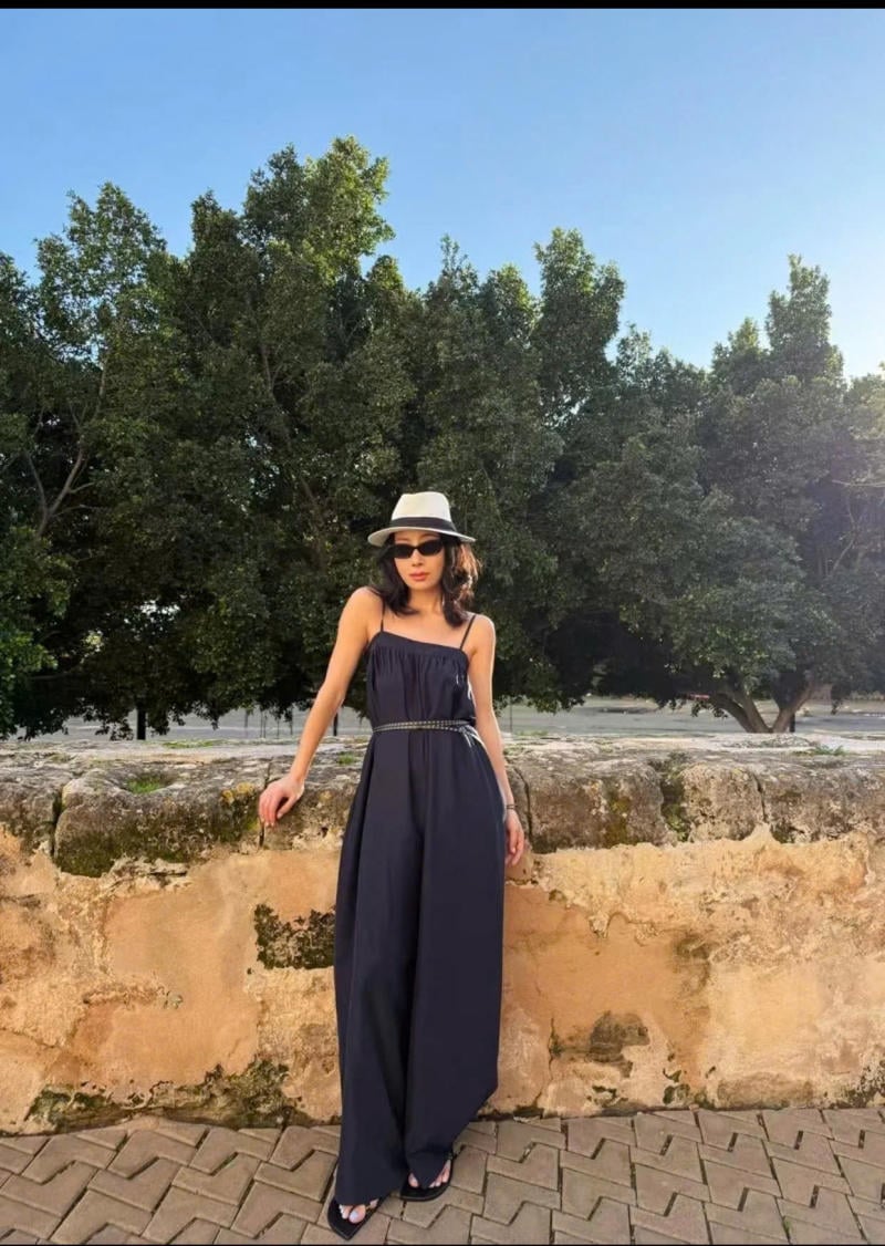 Jumpsuit ống rộng đi giày gì?