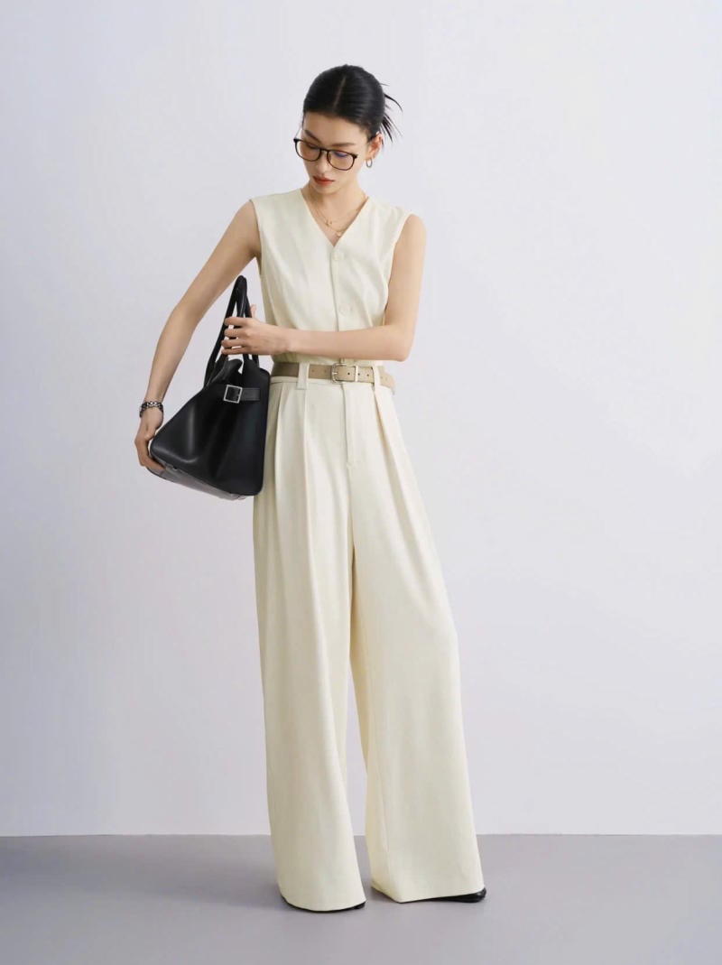Mặc Jumpsuit Đi Giày Gì Đẹp