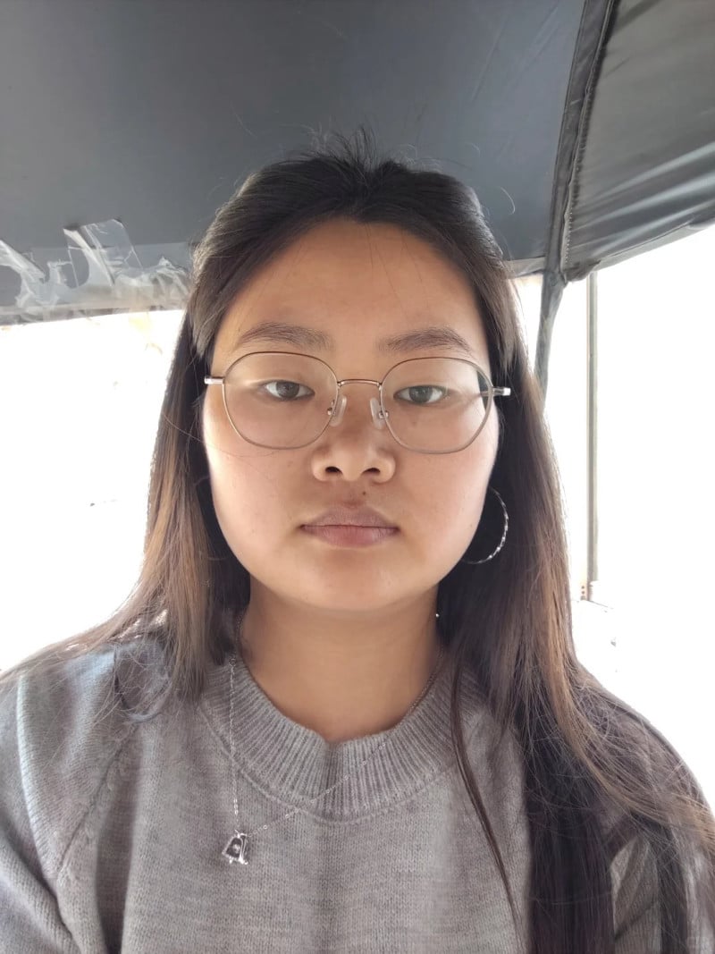 mặt to đeo kính gì