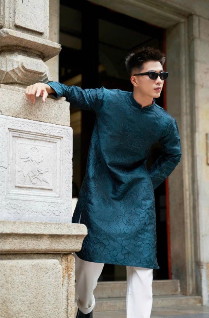 Áo Dài Lụa Gấm Họa Tiết Chìm