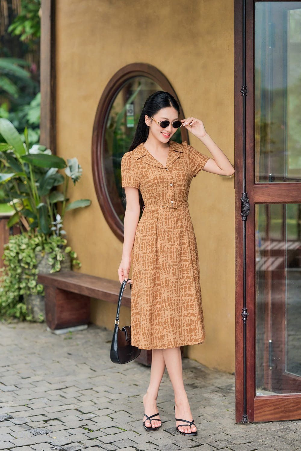 Đầm sơ mi suông cổ V quyến rũ tinh tế