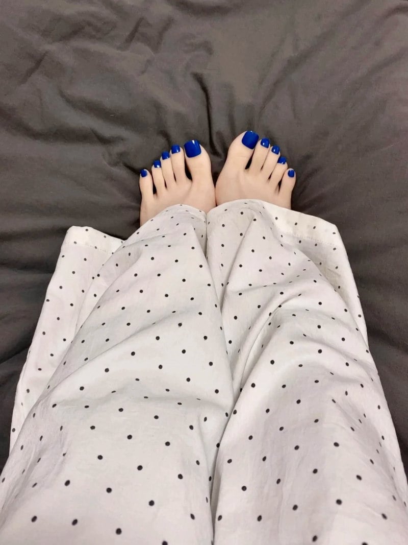 mẫu nail chân đơn giản