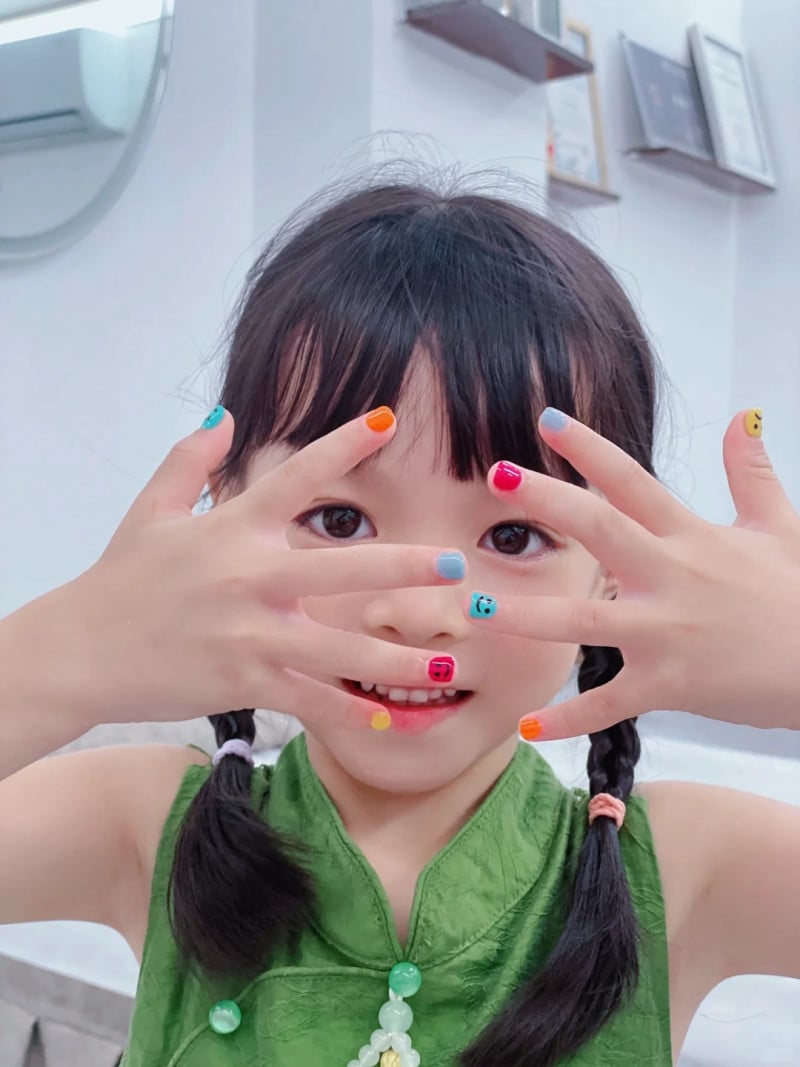 mẫu nail cho bé gái