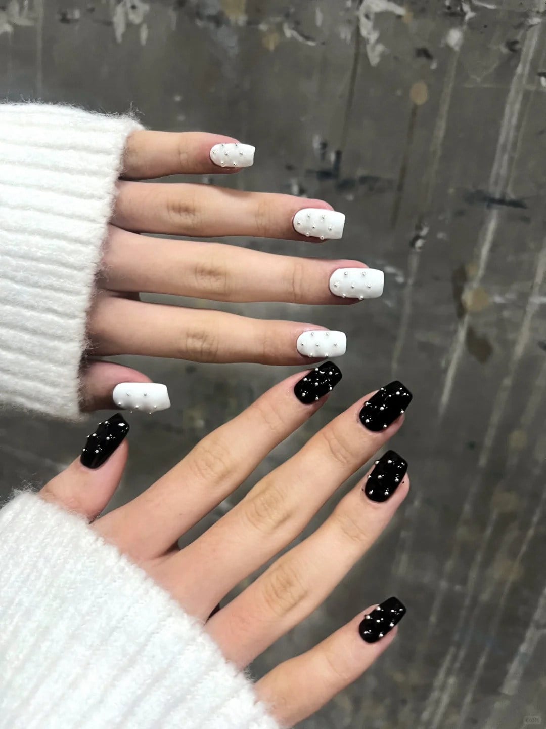 mẫu nail đen trắng