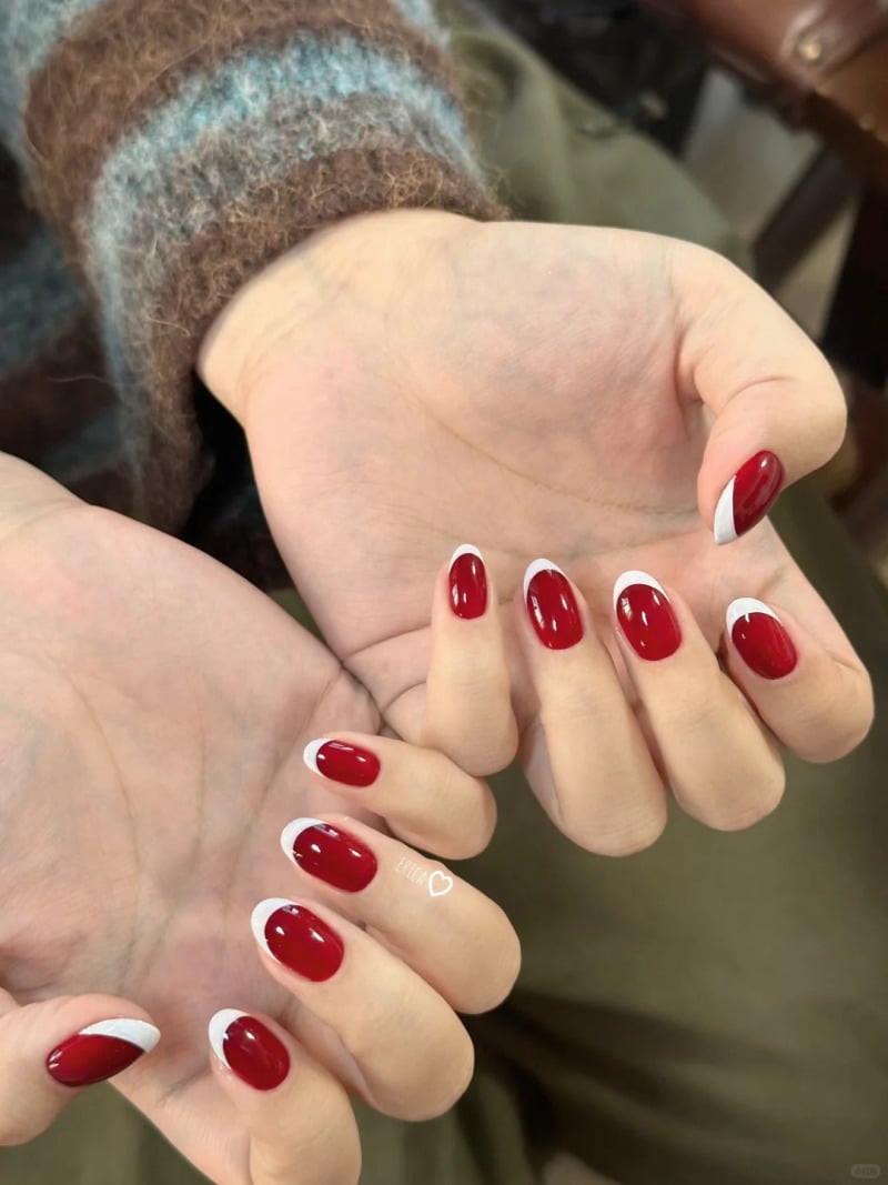 mẫu nail đỏ trắng