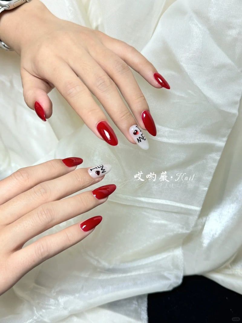 mẫu nail đỏ trắng