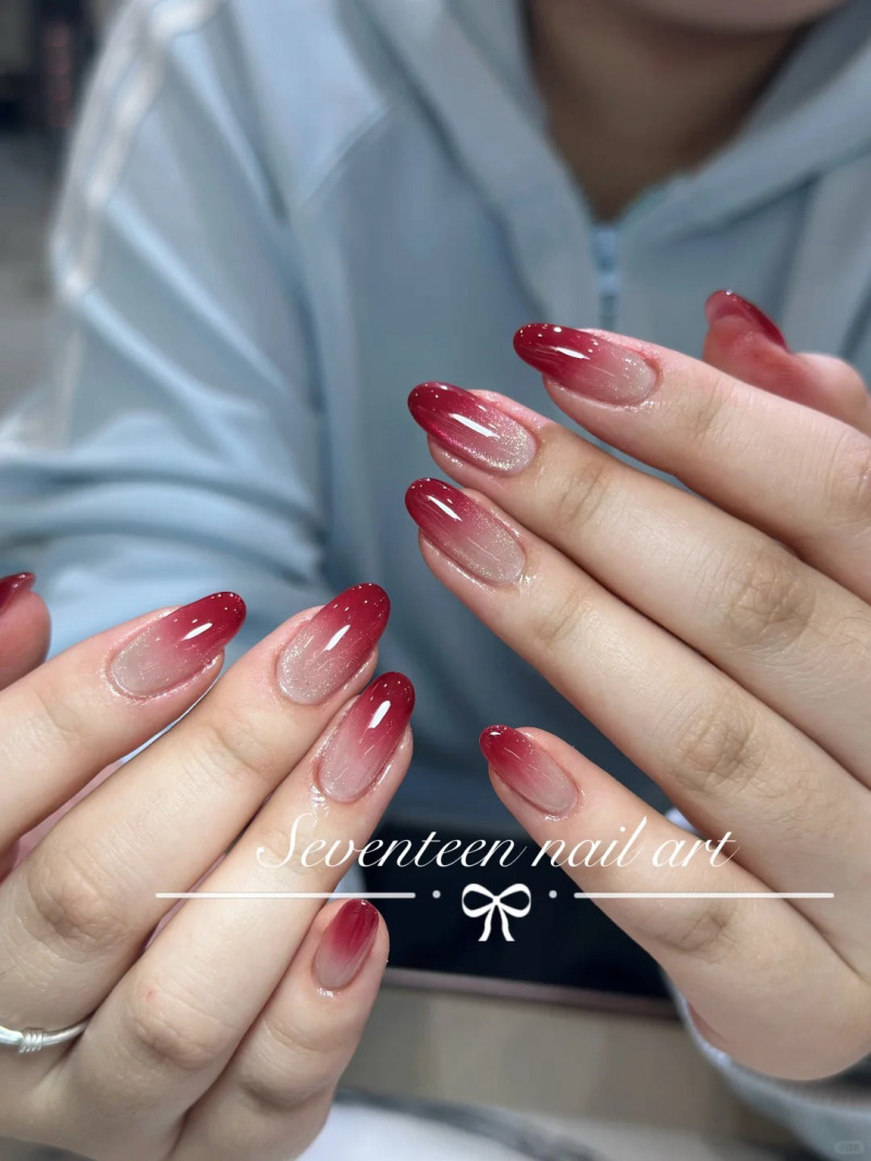 mẫu nail đỏ trắng