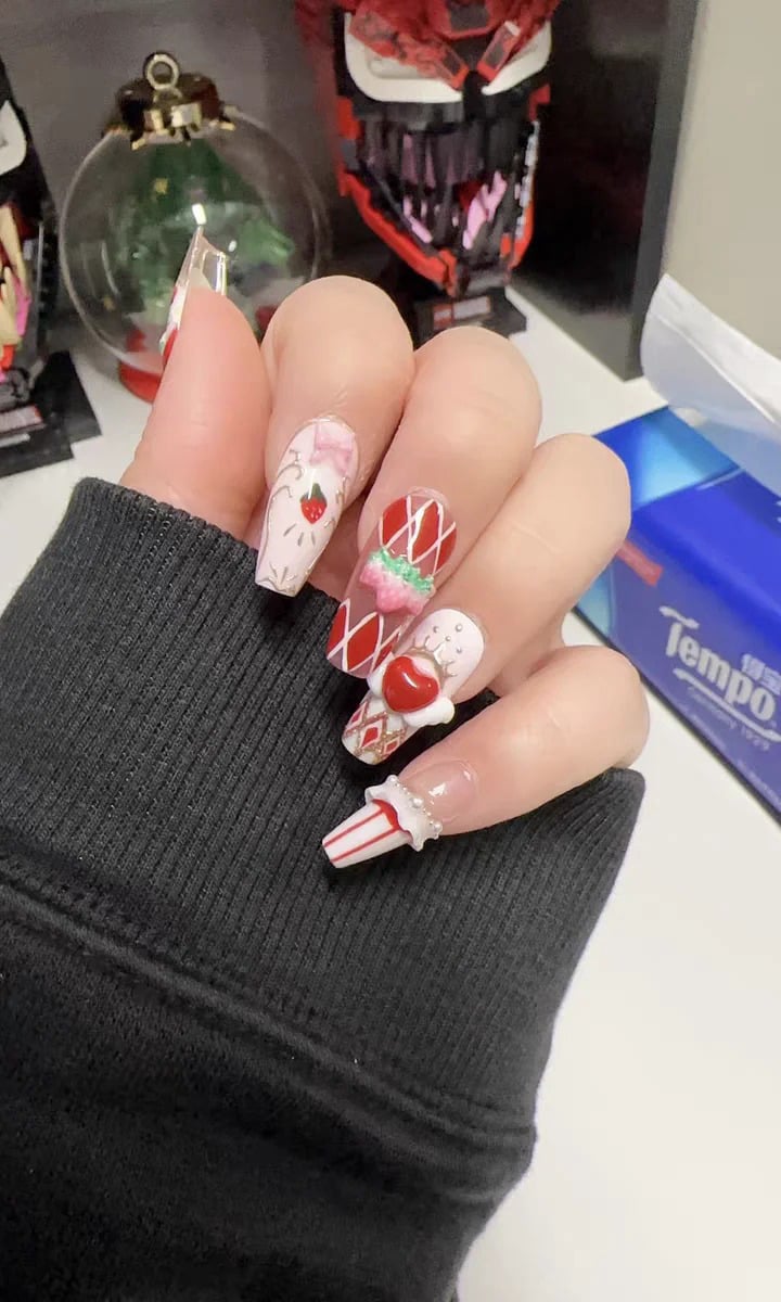 mẫu nail đỏ trắng