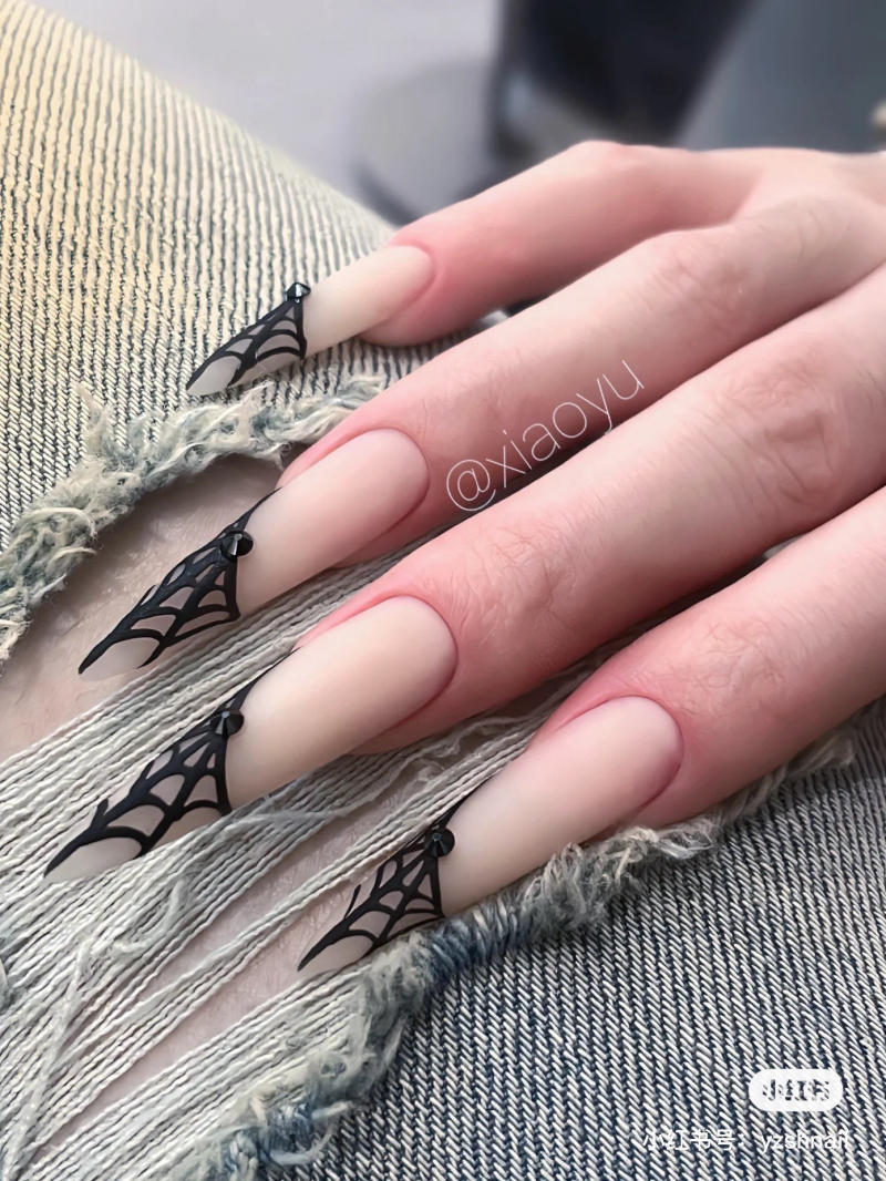 mẫu nail halloween đẹp