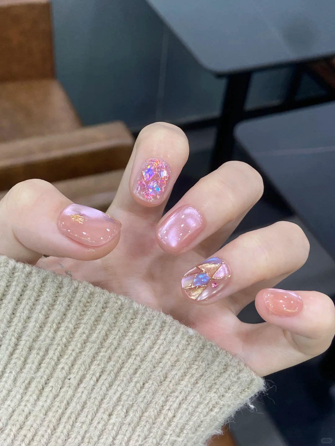 mẫu nail kim tuyến