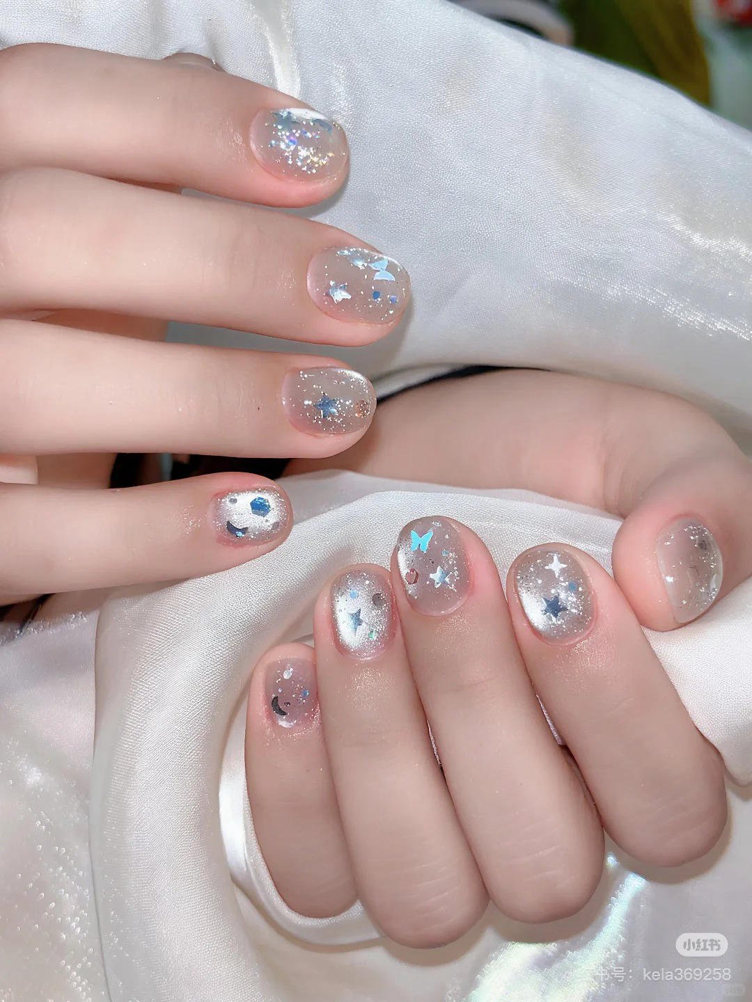 mẫu nail kim tuyến