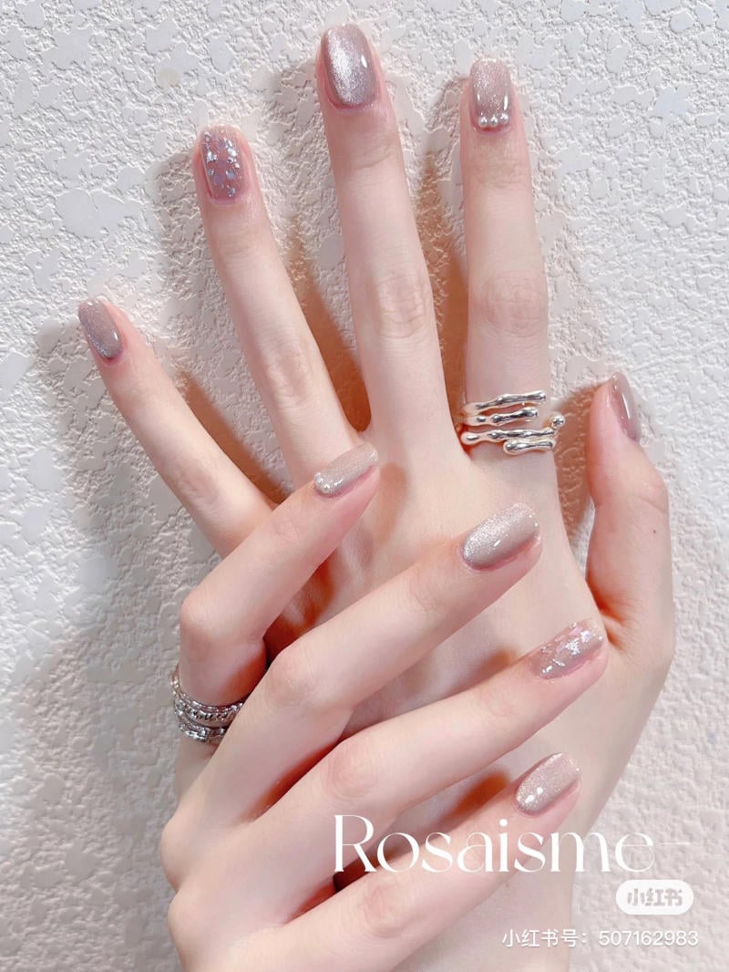 Mẫu nail đôi mắt mèo đơn giản